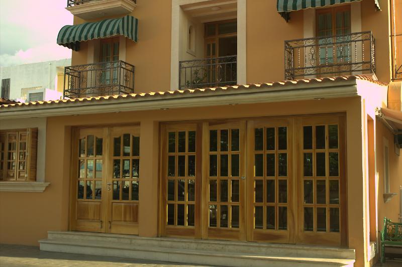 Cancun International Suites Dış mekan fotoğraf